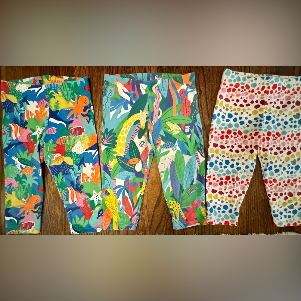 THREE pairs for one price!! Mini Boden capri leggings, size 6-7 (122 cm)